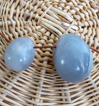 Preview: Chalcedon Edelstein-Eier,  GEBOHRT, ca. 4 cm, Made in Germany